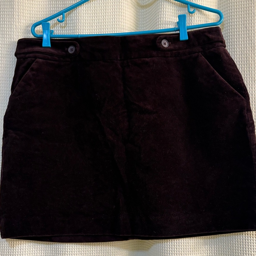 Ladies skirt